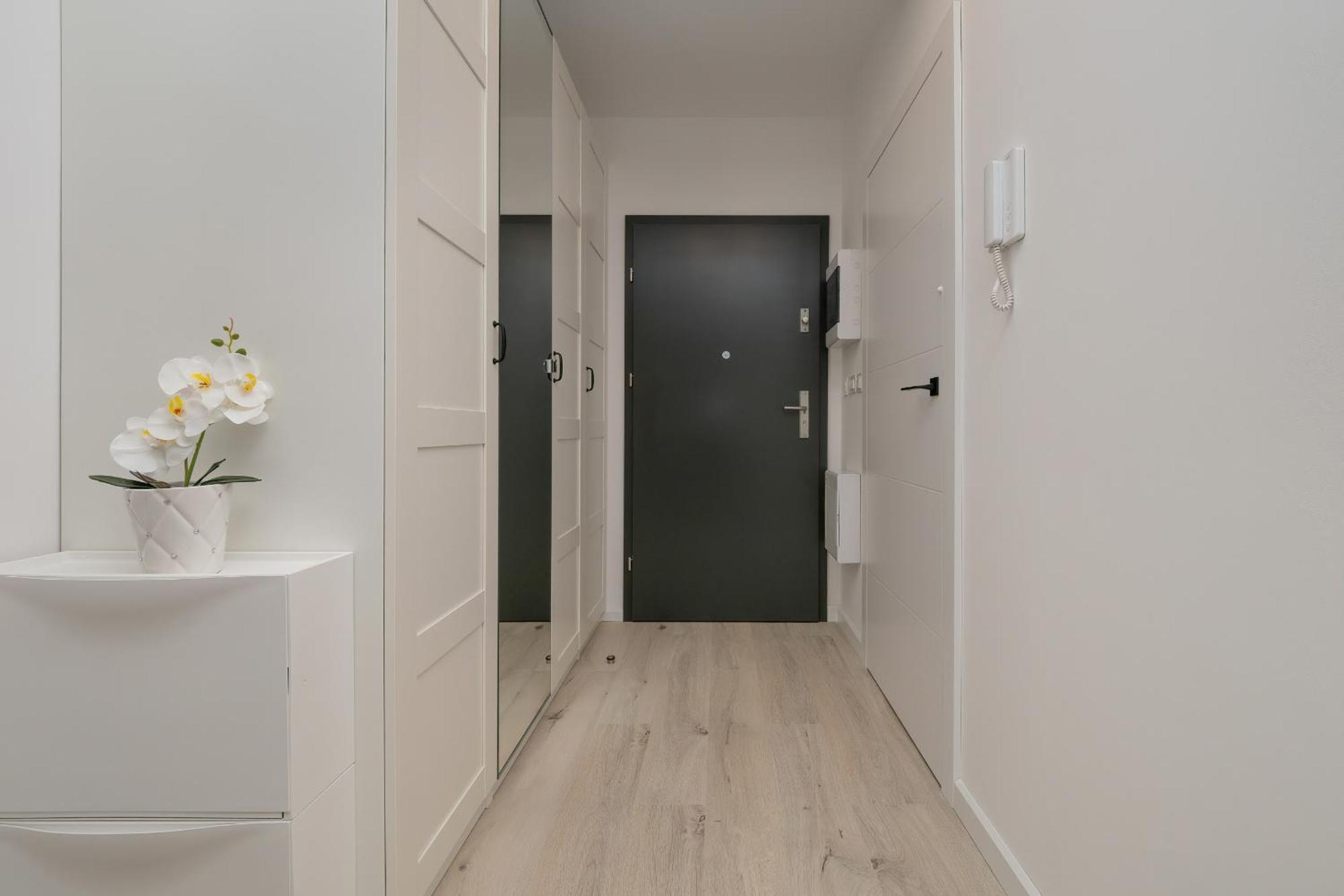 Modern Studios Wroblewskiego With Balcony And Free Parking By Noclegi Renters Lódź Exterior foto